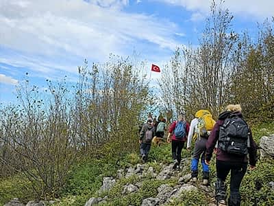 K2 ZİRVE ve KAYAÜSTÜ YAYLARI YÜRÜYÜŞÜ