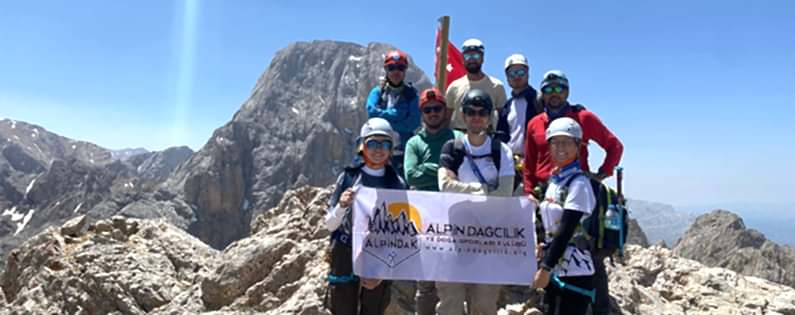 Küçük Demirkazık Zirve Faaliyeti